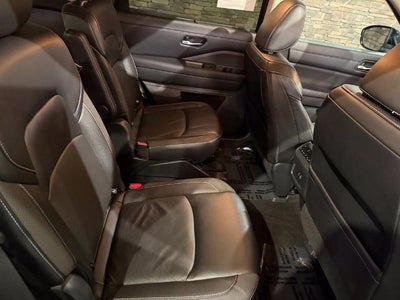 2024 Nissan Pathfinder SL 4WD
