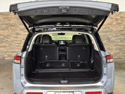 2024 Nissan Pathfinder SL 4WD