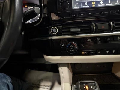 2023 Nissan Pathfinder SL 4WD