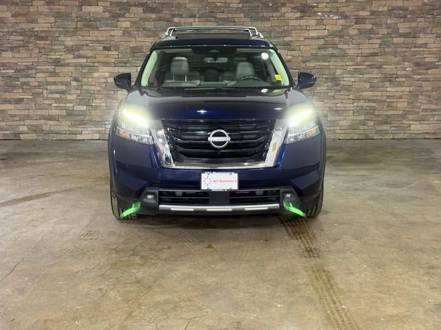 2023 Nissan Pathfinder SL 4WD