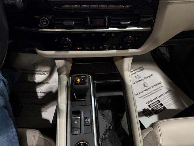 2023 Nissan Pathfinder SL 4WD