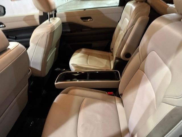 2023 Nissan Pathfinder SL 4WD