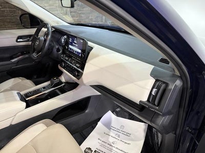 2023 Nissan Pathfinder SL 4WD