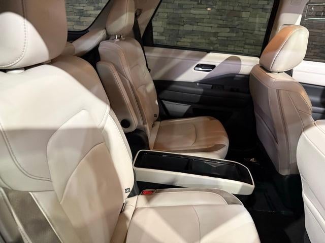 2023 Nissan Pathfinder SL 4WD