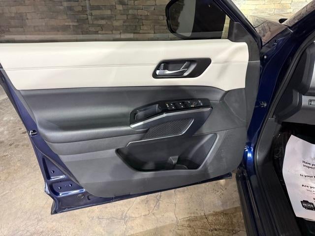 2023 Nissan Pathfinder SL 4WD