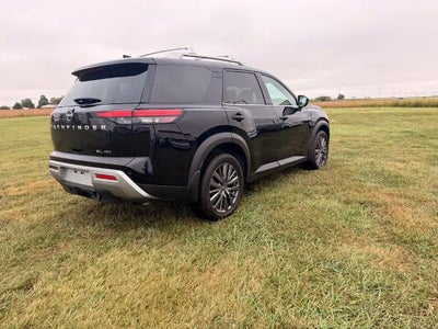2025 Nissan Pathfinder SL 4WD