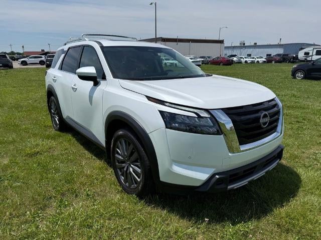 2025 Nissan Pathfinder SL 4WD