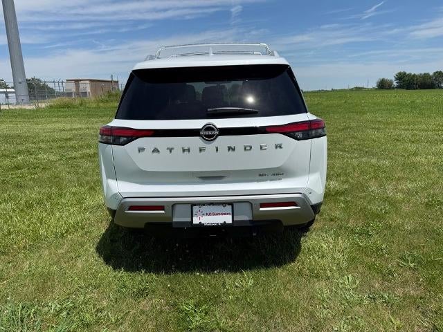 2025 Nissan Pathfinder SL 4WD