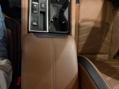 2025 Nissan Pathfinder Platinum 2WD