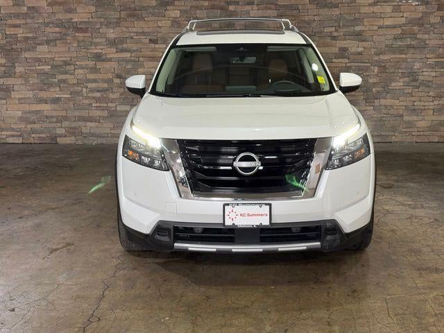 2025 Nissan Pathfinder Platinum 2WD
