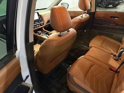 2025 Nissan Pathfinder Platinum 2WD