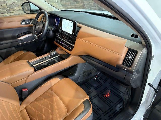 2025 Nissan Pathfinder Platinum 2WD