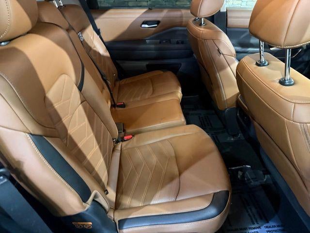 2025 Nissan Pathfinder Platinum 2WD