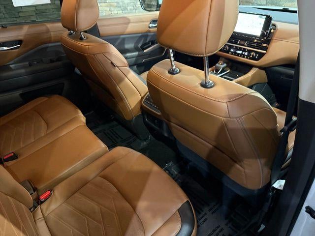 2025 Nissan Pathfinder Platinum 2WD