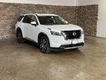 2025 Nissan Pathfinder Platinum 2WD