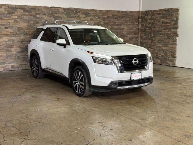 2025 Nissan Pathfinder Platinum 2WD