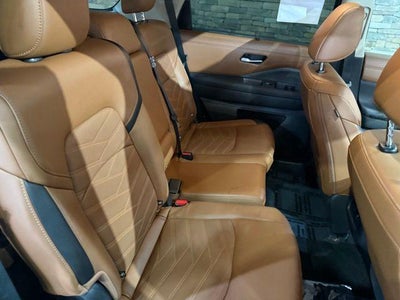 2025 Nissan Pathfinder Platinum 2WD