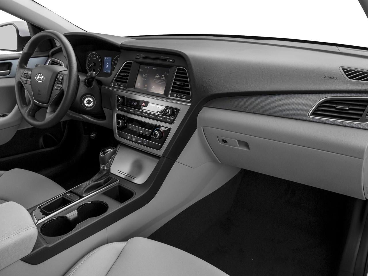 2016 Hyundai SONATA 4Dr Sdn 2.4L SE