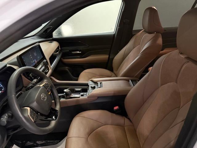 2025 Toyota Grand Highlander Hybrid MAX Platinum AWD (Natl)