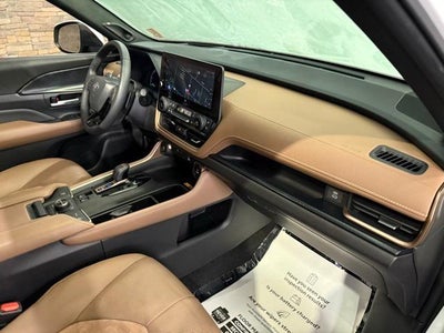 2025 Toyota Grand Highlander Hybrid MAX Platinum AWD (Natl)