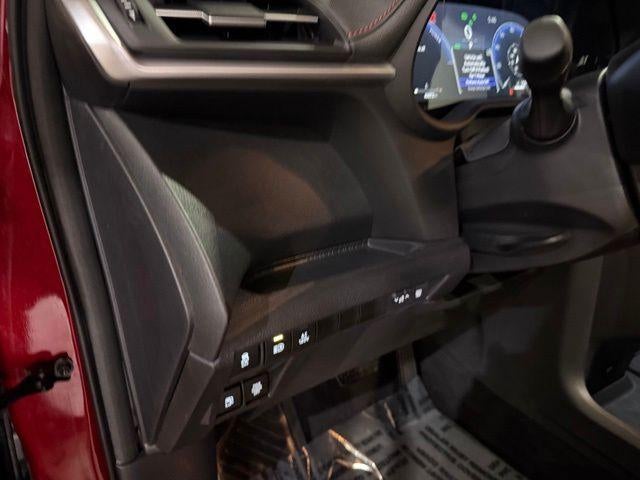 2025 Toyota Sienna XSE AWD 7-Passenger (Natl)