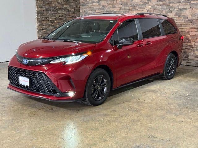 2025 Toyota Sienna XSE AWD 7-Passenger (Natl)