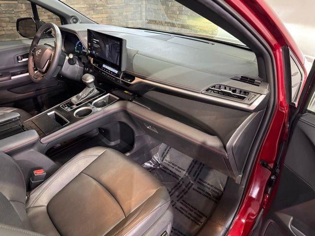 2025 Toyota Sienna XSE AWD 7-Passenger (Natl)