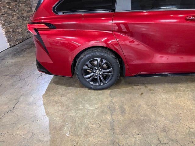 2025 Toyota Sienna XSE AWD 7-Passenger (Natl)