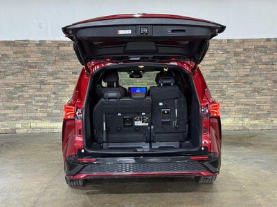 2025 Toyota Sienna XSE AWD 7-Passenger (Natl)