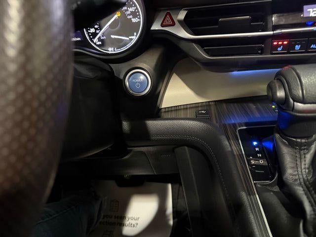 2021 Toyota Sienna Platinum FWD 7-Passenger (Natl)