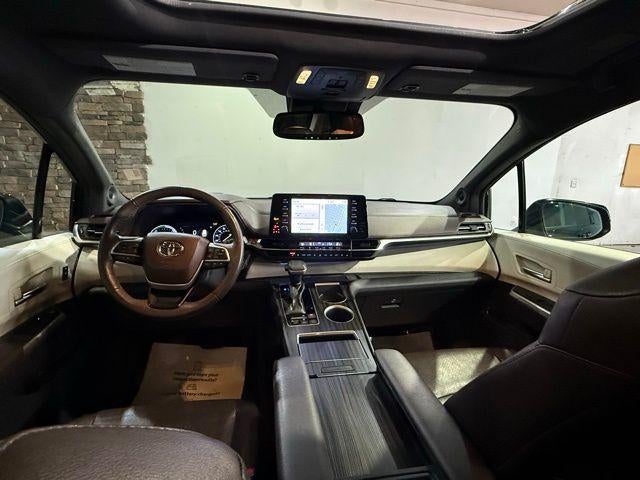 2021 Toyota Sienna Platinum FWD 7-Passenger (Natl)