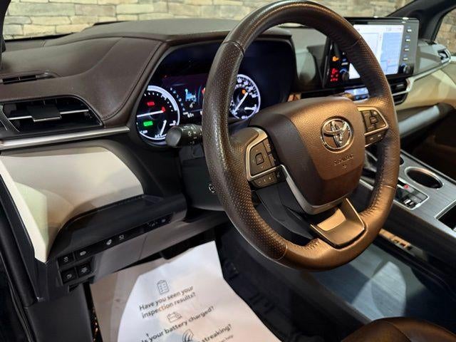 2021 Toyota Sienna Platinum FWD 7-Passenger (Natl)