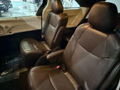 2021 Toyota Sienna Platinum FWD 7-Passenger (Natl)