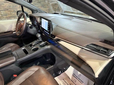 2021 Toyota Sienna Platinum FWD 7-Passenger (Natl)