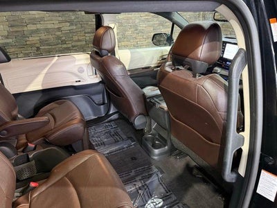 2021 Toyota Sienna Platinum FWD 7-Passenger (Natl)