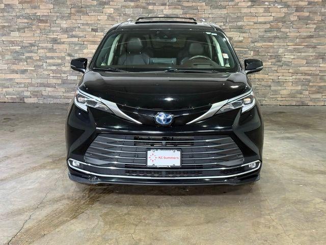 2021 Toyota Sienna Platinum FWD 7-Passenger (Natl)