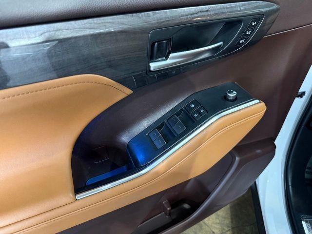 2021 Toyota Highlander Platinum AWD (Natl)