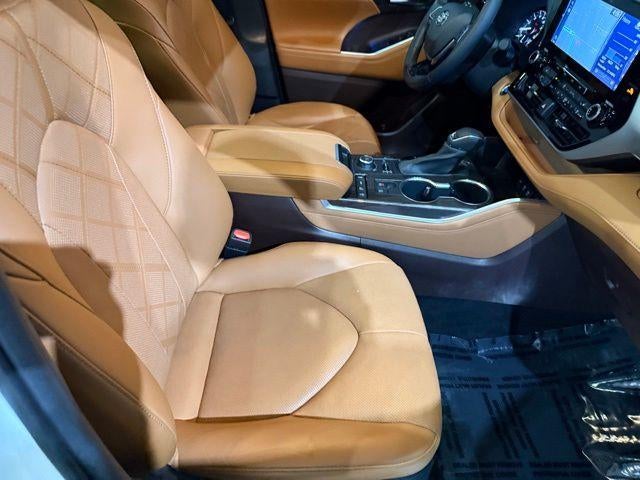 2021 Toyota Highlander Platinum AWD (Natl)