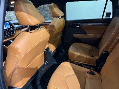 2021 Toyota Highlander Platinum AWD (Natl)