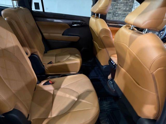 2021 Toyota Highlander Platinum AWD (Natl)