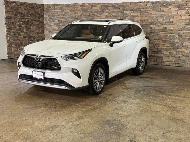 2021 Toyota Highlander Platinum AWD (Natl)