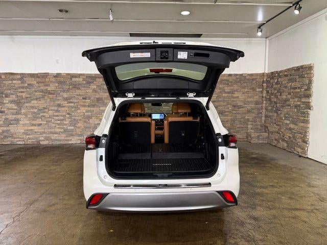 2021 Toyota Highlander Platinum AWD (Natl)