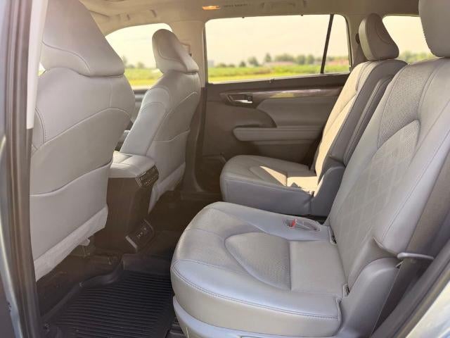 2020 Toyota Highlander Platinum AWD (Natl)