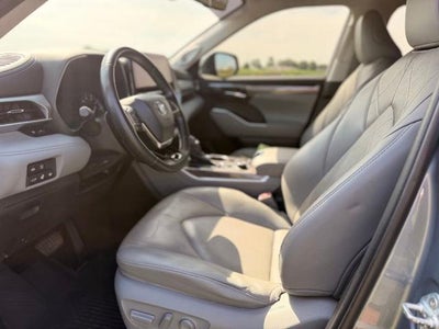 2020 Toyota Highlander Platinum AWD (Natl)