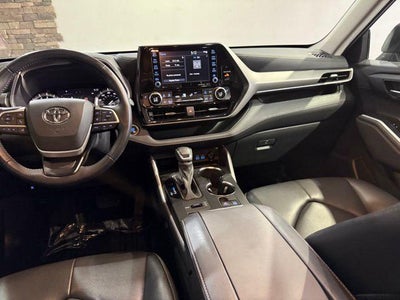 2022 Toyota Highlander XLE AWD (Natl)