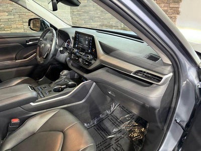 2022 Toyota Highlander XLE AWD (Natl)