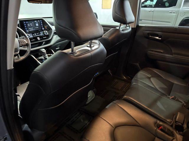 2022 Toyota Highlander XLE AWD (Natl)