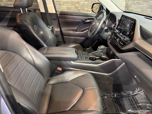 2022 Toyota Highlander XLE AWD (Natl)