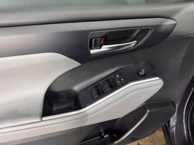 2022 Toyota Highlander XLE AWD (Natl)