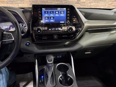 2022 Toyota Highlander XLE AWD (Natl)